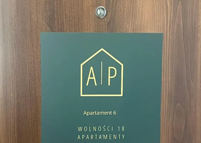 Wolnosci 18 דירה